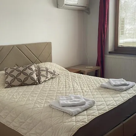 Bt Lux 2 Apartment