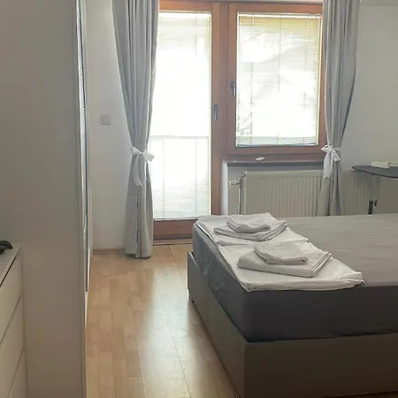 Apartament Bt Lux 2 *