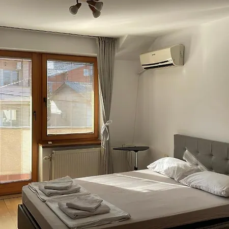 Bt Lux 2 Apartment