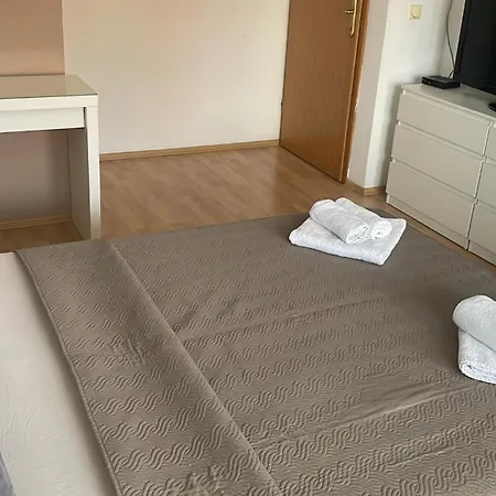 Bt Lux 2 Скопье