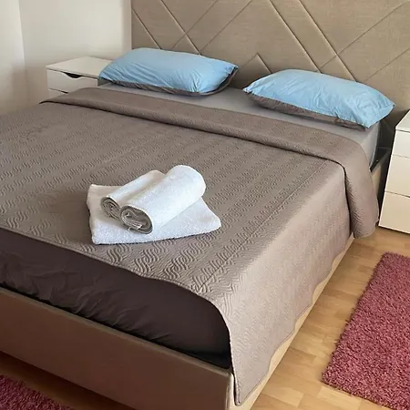 Bt Lux 2