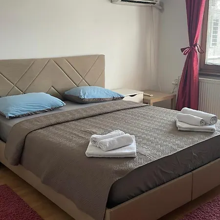 Bt Lux 2