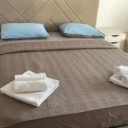 Apartment Bt Lux 2