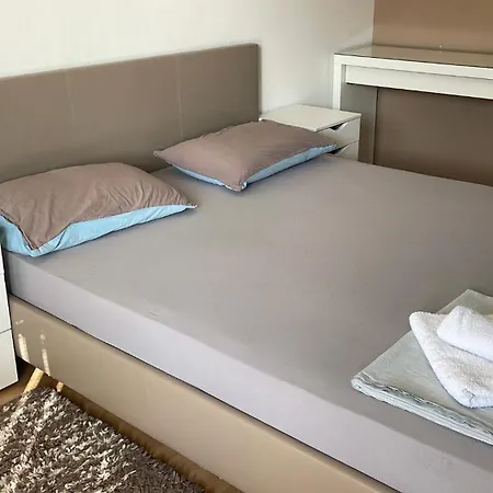 Apartment Bt Lux 2 *
