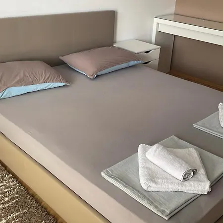 Apartment Bt Lux 2