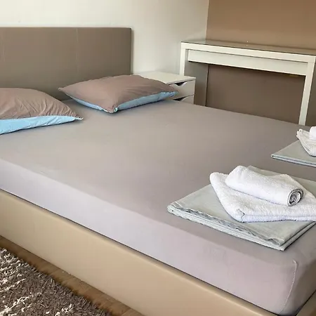Bt Lux 2 * Skopje